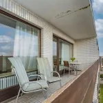 Moderne 2 Zimmerwohnung Mit Grossem Suedbalkon In Der Ersten Etage