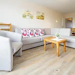 Moderne 2 Zimmerwohnung Mit Grossem Suedbalkon In Der Ersten Etage
