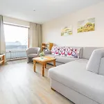 Moderne 2 Zimmerwohnung Mit Grossem Suedbalkon In Der Ersten Etage