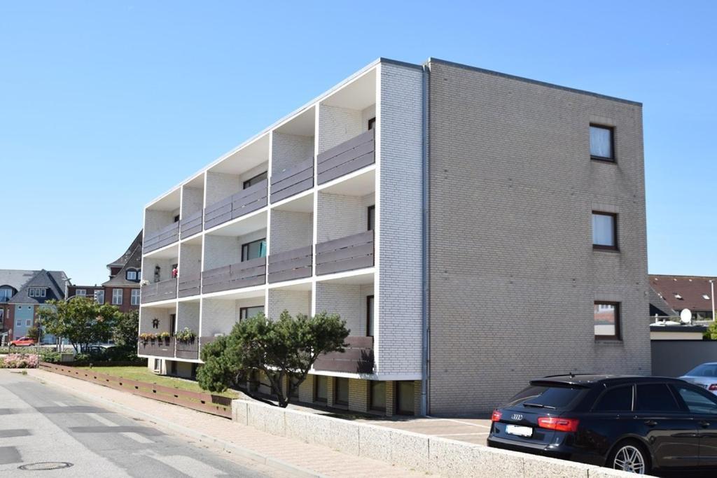 Moderne 2 Zimmerwohnung Mit Grossem Suedbalkon In Der Ersten Etage Apartment Westerland