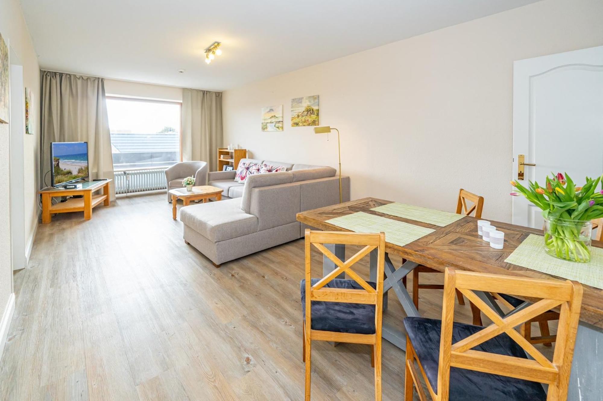 Moderne 2 Zimmerwohnung Mit Grossem Suedbalkon In Der Ersten Etage Westerland